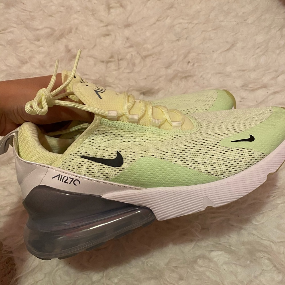 SOLD - Brand new Neon Yellow Nike Air Max 270